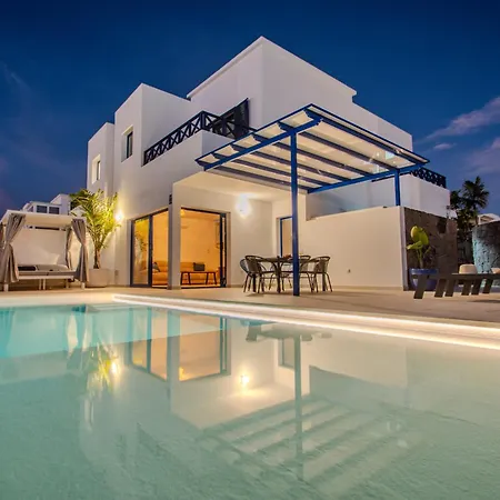 Kalandraka Close To Marina, Sea Views, Ac, Heated Pool