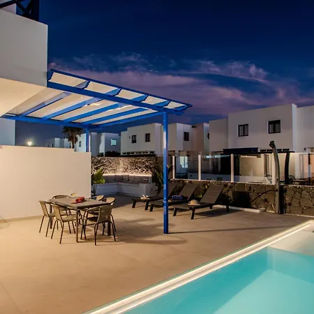 Villa Kalandraka Close To Marina, Sea Views, Ac, Heated Pool Playa Blanca (Lanzarote)