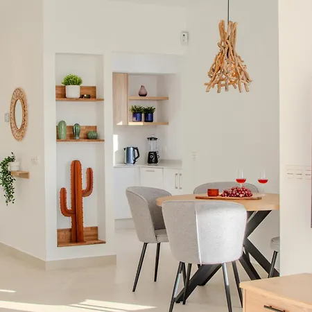 Kalandraka Close To Marina, Sea Views, Ac, Heated Pool *