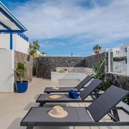 Villa Kalandraka Close To Marina, Sea Views, Ac, Heated Pool